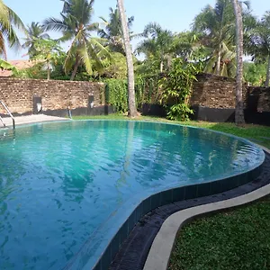Star White - Negombo Отель Kudapaduwa