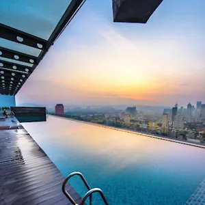 Regalia Skypool Klcc Хостел Куала-Лумпур
