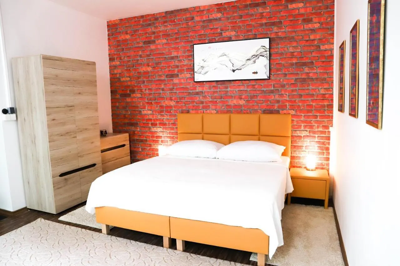 «Go West» Guest Rooms Wien Hostel