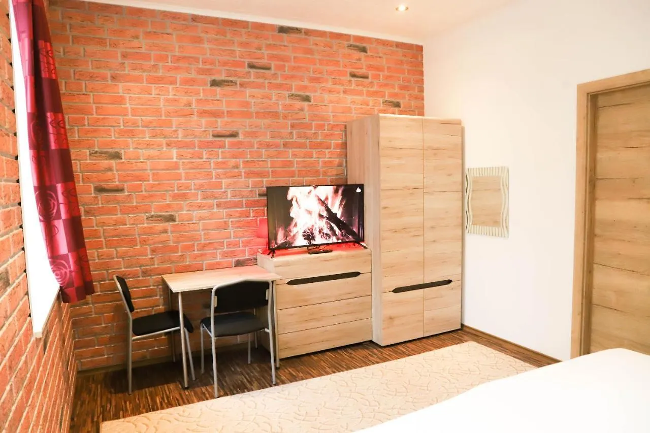 «Go West» Guest Rooms Vienna 0*,