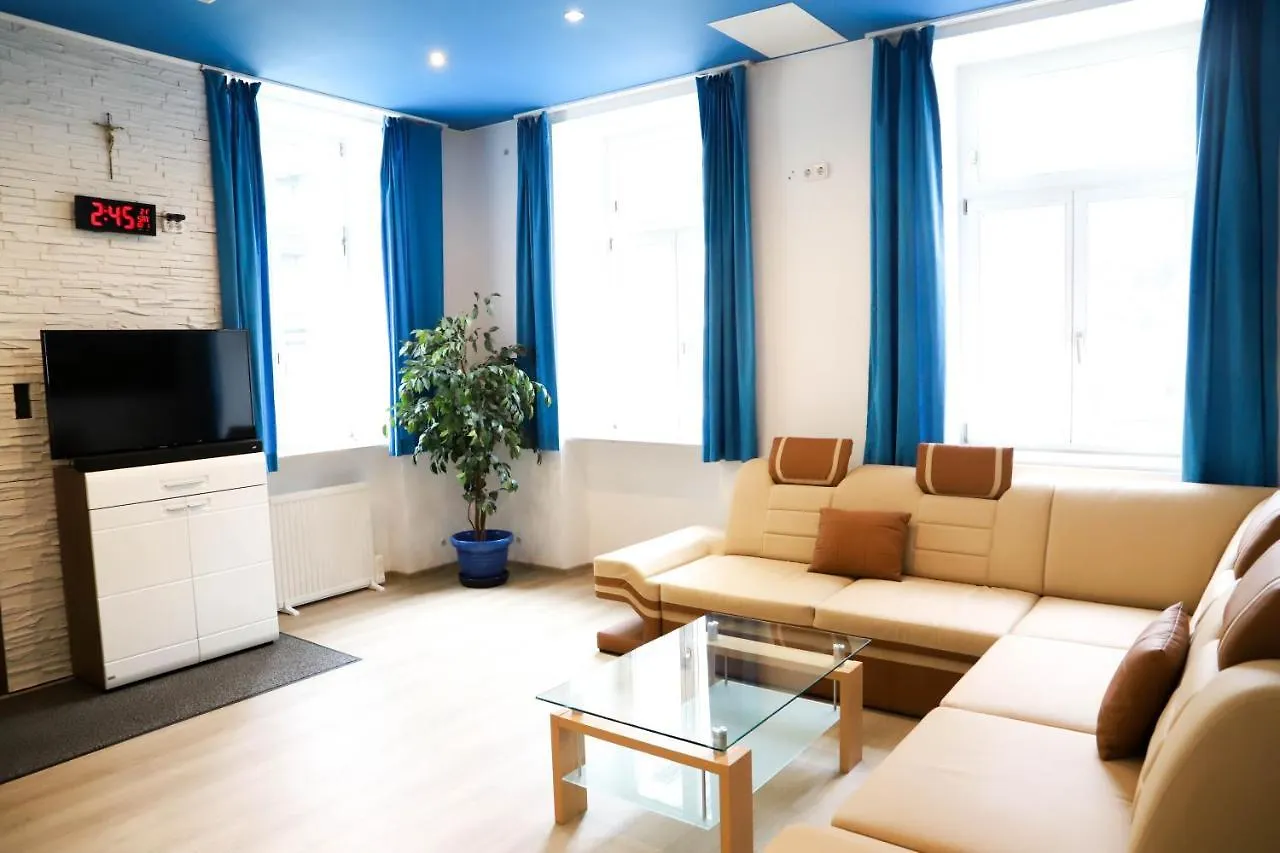 «Go West» Guest Rooms Wien Hostel