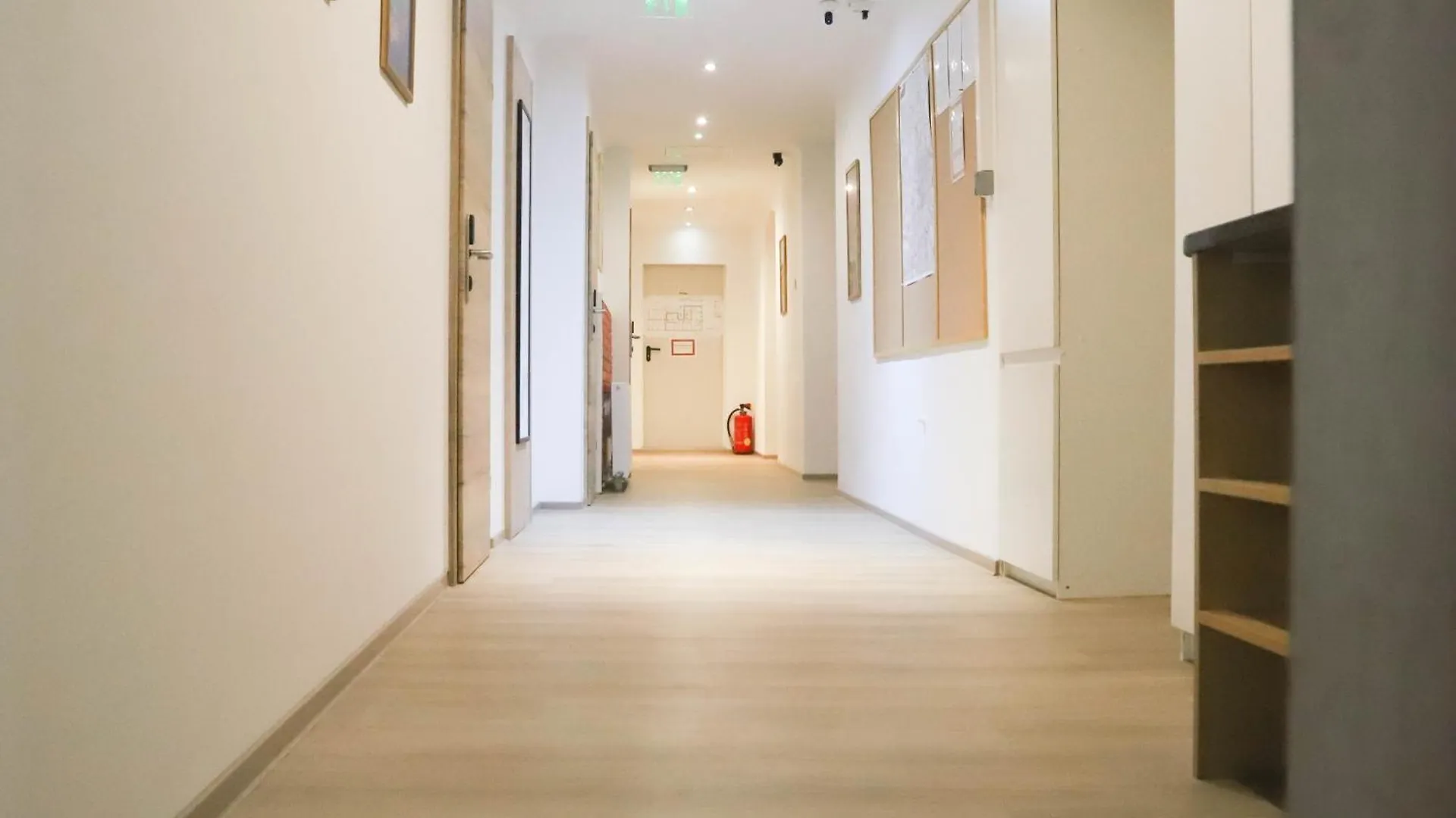 Hostel «Go West» Guest Rooms Wien